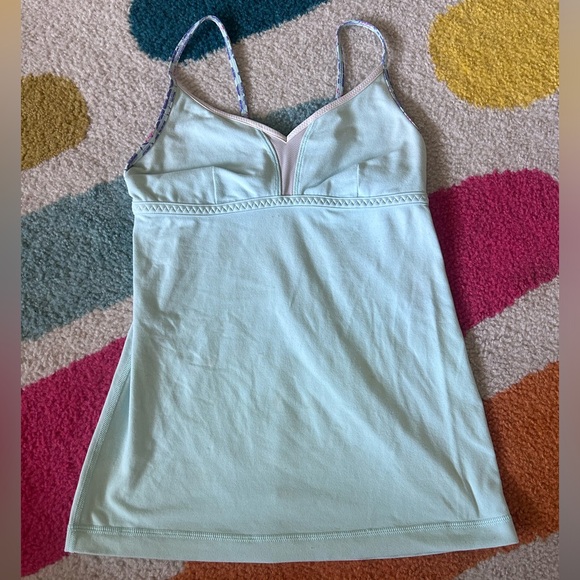 Lululemon Aqua Live Lightly Sport Support Tank Top Woman’s Size 6 - Picture 3 of 5